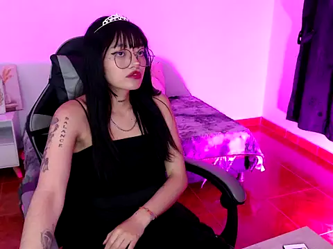 Isabella  666 online show from November 28, 4:15 am