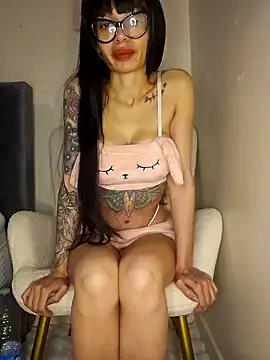 LucyMiax online show from October 25, 1:13 am