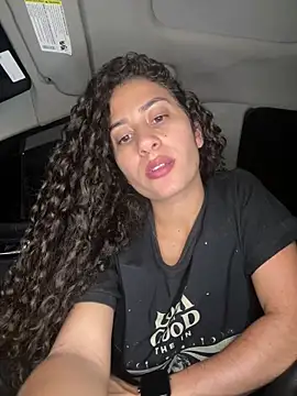 fernanda317 online show from April 8, 9:17 pm