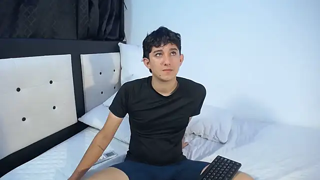 Dravith Valery online show from February 12, 3:19 am