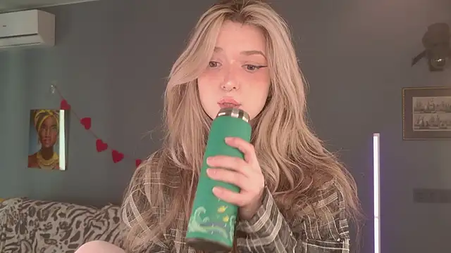 BellaSink online show from March 25, 5:44 am