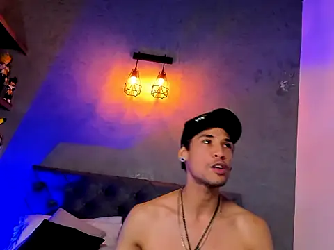 MaxHuston online show from October 25, 7:27 am