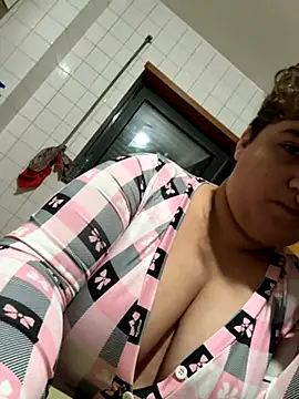 menina coimbrinha online show from December 1, 1:09 am