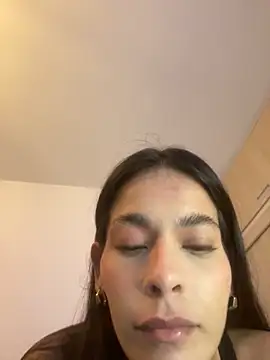 Esmeraldalcl online show from November 24, 11:07 pm