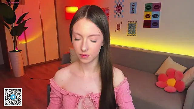 Yasmin Kass online show from July 5, 6:30 am
