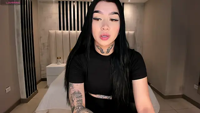 MeganCross1 online show from November 23, 11:39 pm