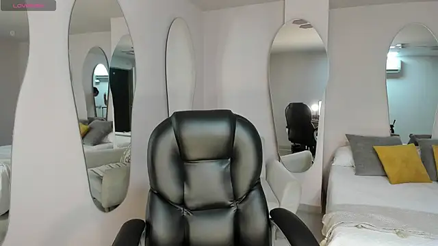 CelesteMoonX online show from April 14, 2:33 am