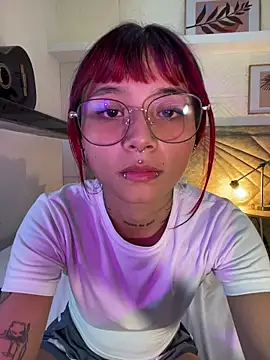 Emma duff online show from March 28, 7:46 pm