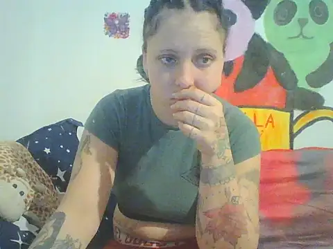 Marynelaelena online show from February 3, 8:34 pm