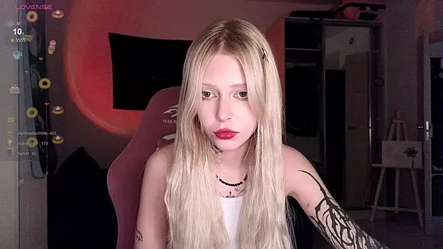 eliza saddcat online show from November 11, 9:45 pm