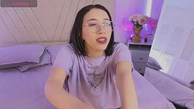 GabbieHill online show from November 15, 8:32 pm