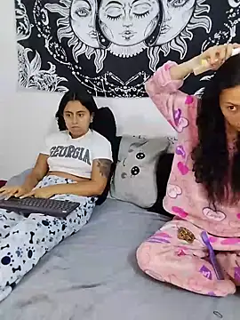 emily n abby online show from June 19, 5:27 pm