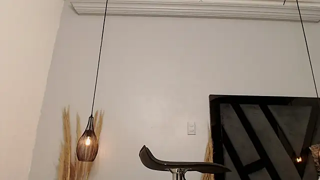 Amelia Brixton online show from November 12, 7:06 am