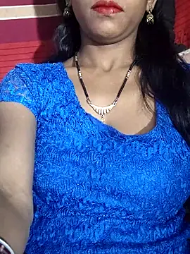 Itz Aisha   online show from March 31, 9:20 am