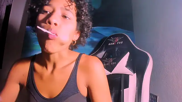 bad girl xxx online show from May 26, 8:41 pm