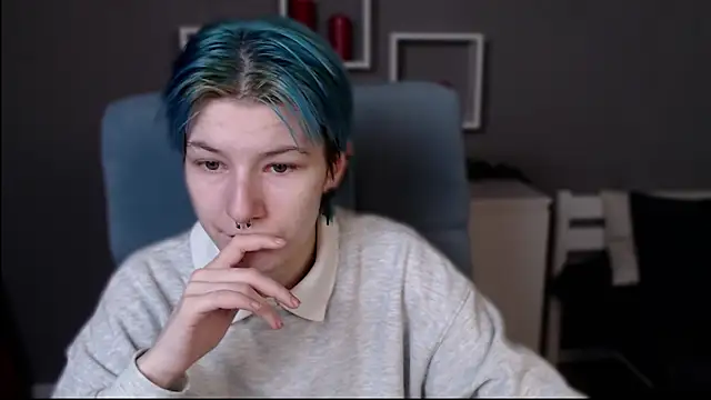 guitarandangell online show from October 21, 6:50 am