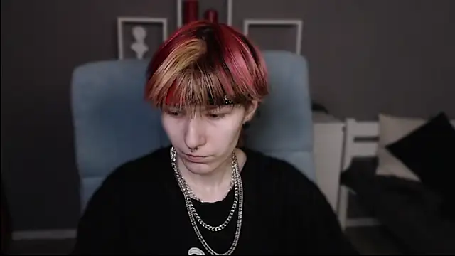 guitarandangell online show from March 27, 1:01 pm