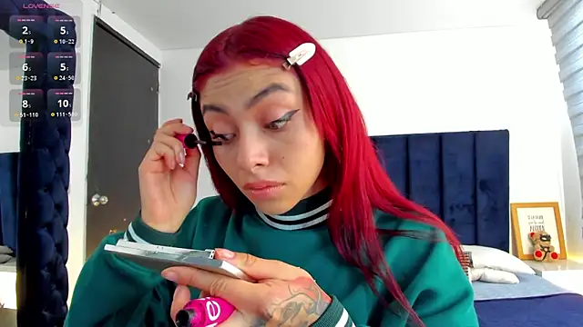 melanie roux   online show from March 25, 12:41 pm