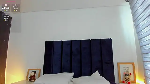 melanie roux   online show from March 16, 12:31 pm