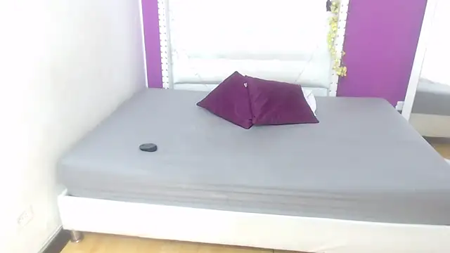 innocent sexybaby online show from December 3, 3:53 am