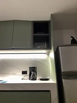 valeriahornier online show from February 6, 5:11 am