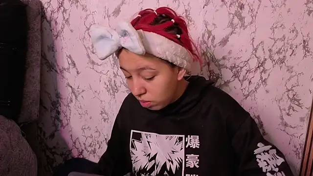 sweetcherryyy  online show from December 3, 3:42 am