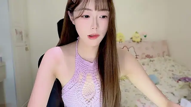 Onecutelittle online show from November 29, 6:39 am