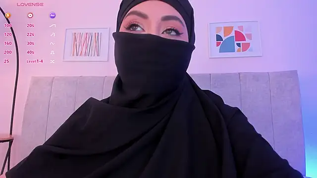 fatiima  online show from May 29, 7:23 pm