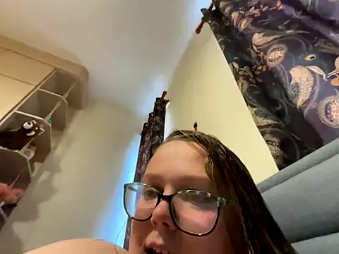 Scarletcum22 online show from November 7, 11:38 am