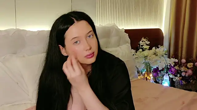 Felicia Herceg online show from January 11, 2:33 pm