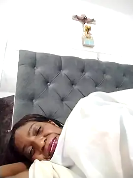 laseducida online show from December 21, 4:17 am