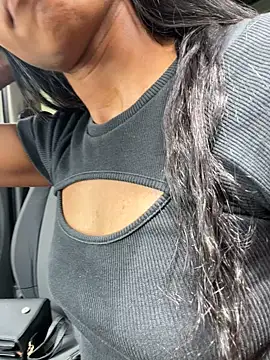 raphaelasoares online show from November 5, 4:23 pm