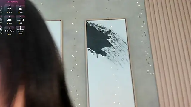 Lily Vale online show from November 21, 7:27 pm