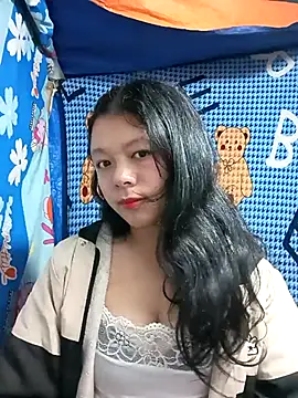 lisa-bae00 online show from December 14, 11:32 pm