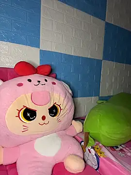 Candy 111 online show from December 3, 4:20 pm