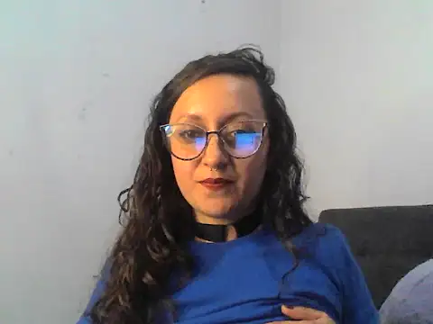 Pinkvixen69 online show from November 24, 12:12 am