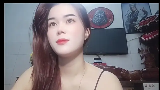 Family-Lovee online show from March 4, 7:42 pm