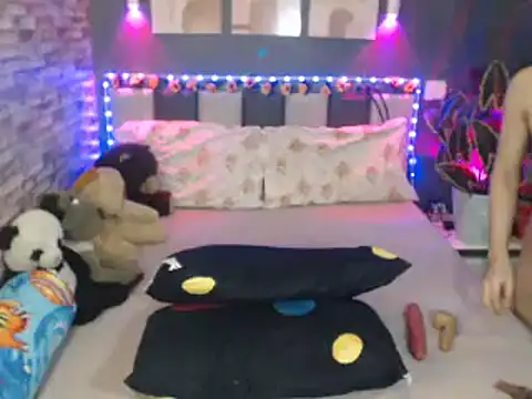 HotNathalie6900 online show from March 4, 3:18 pm