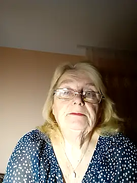 AmyLove353 online show from November 18, 9:38 pm