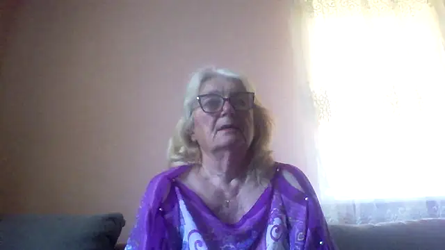 AmyLove353 online show from June 5, 3:43 am