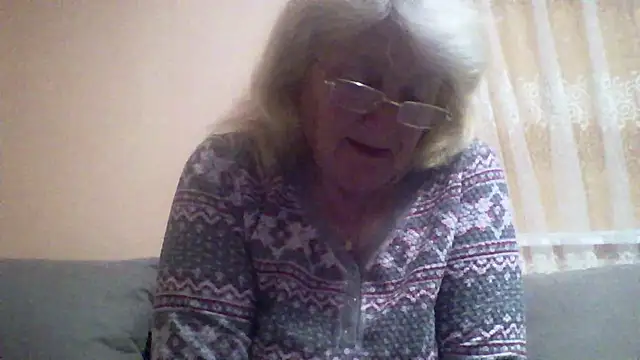 AmyLove353 online show from May 17, 9:03 pm