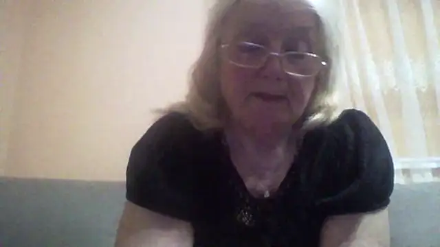 AmyLove353 online show from April 30, 8:57 pm