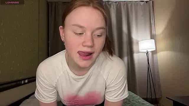 KarlynGow online show from February 27, 5:35 pm