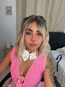Emilyvalk  online show from May 29, 9:02 pm