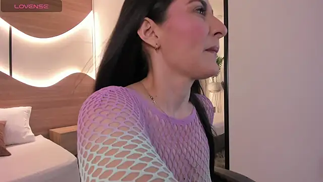 mia collins96 online show from April 15, 2:34 am