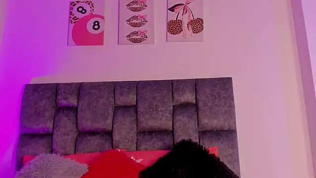 kittymonroe1 online show from January 7, 6:00 pm