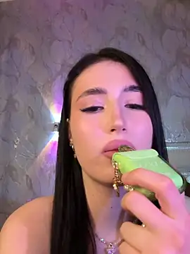 KailyBell online show from October 22, 2:22 pm