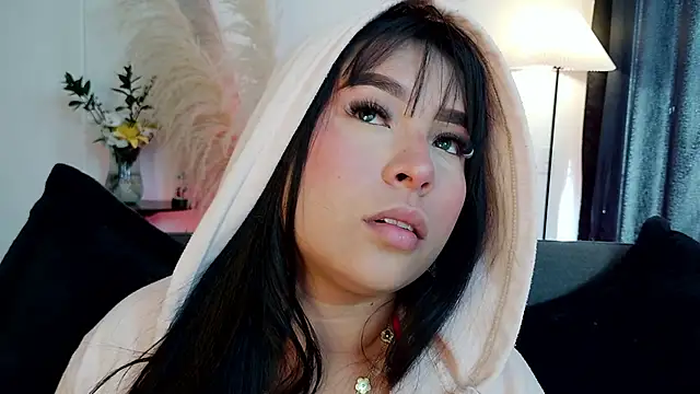 mia roux1 online show from February 5, 9:18 pm