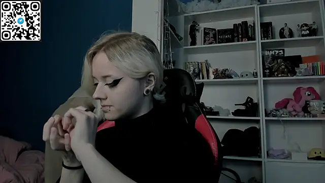 Holy Mistress S online show from January 11, 10:20 am