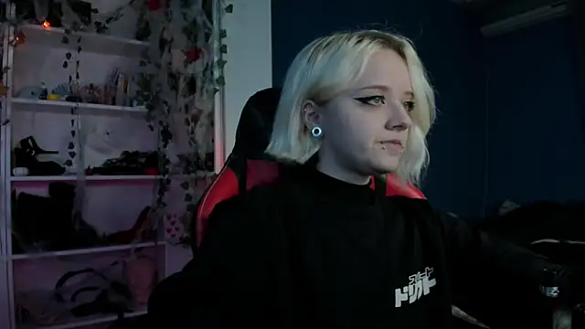 Holy Mistress S online show from October 29, 10:19 am